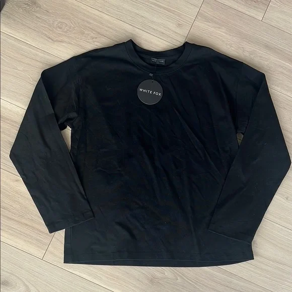 White Fox Boutique Black Long Sleeve Tee - Picture 1 of 7